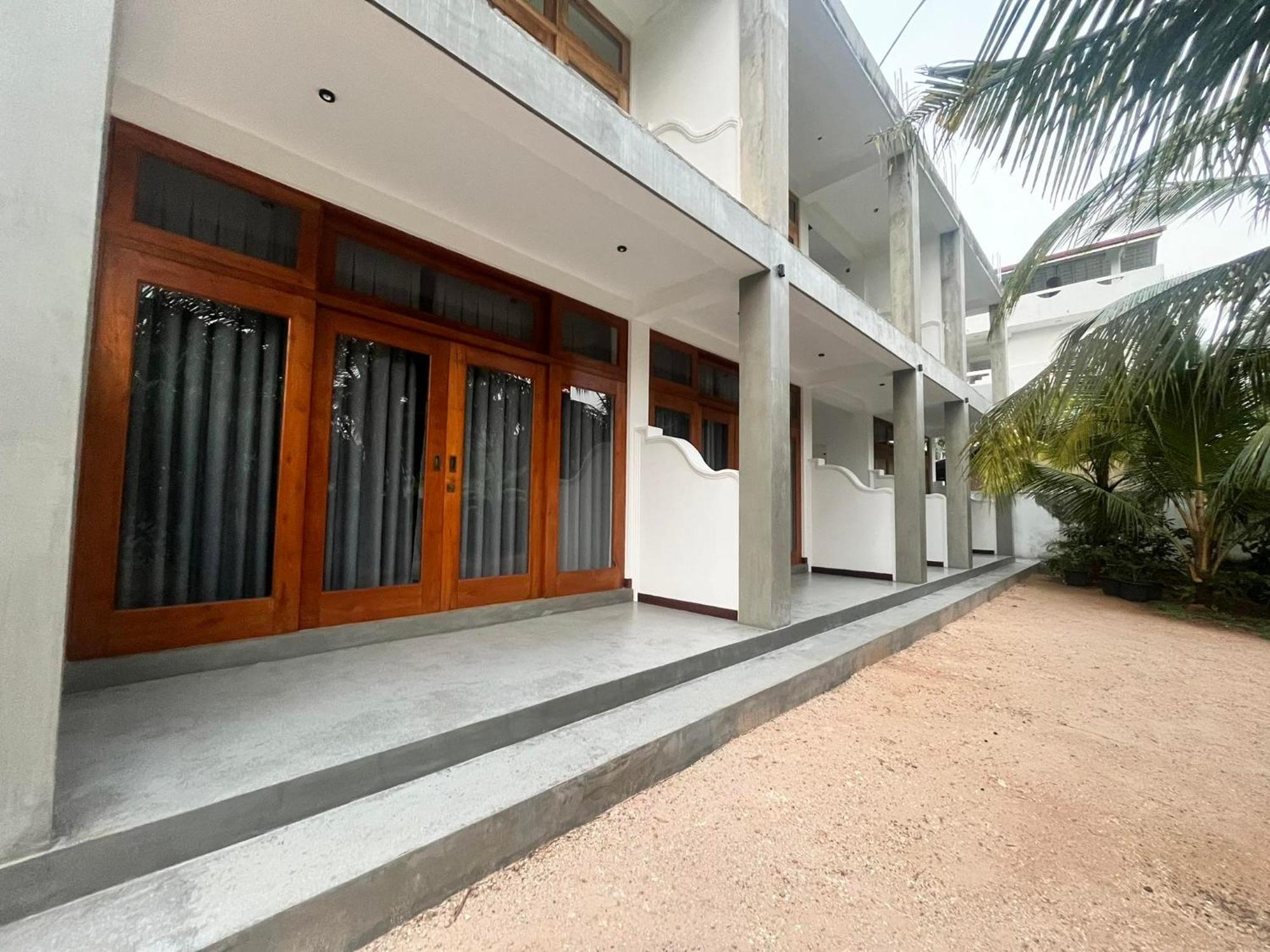 Hotel New Ocean Breeze Madiha à Matara Extérieur photo