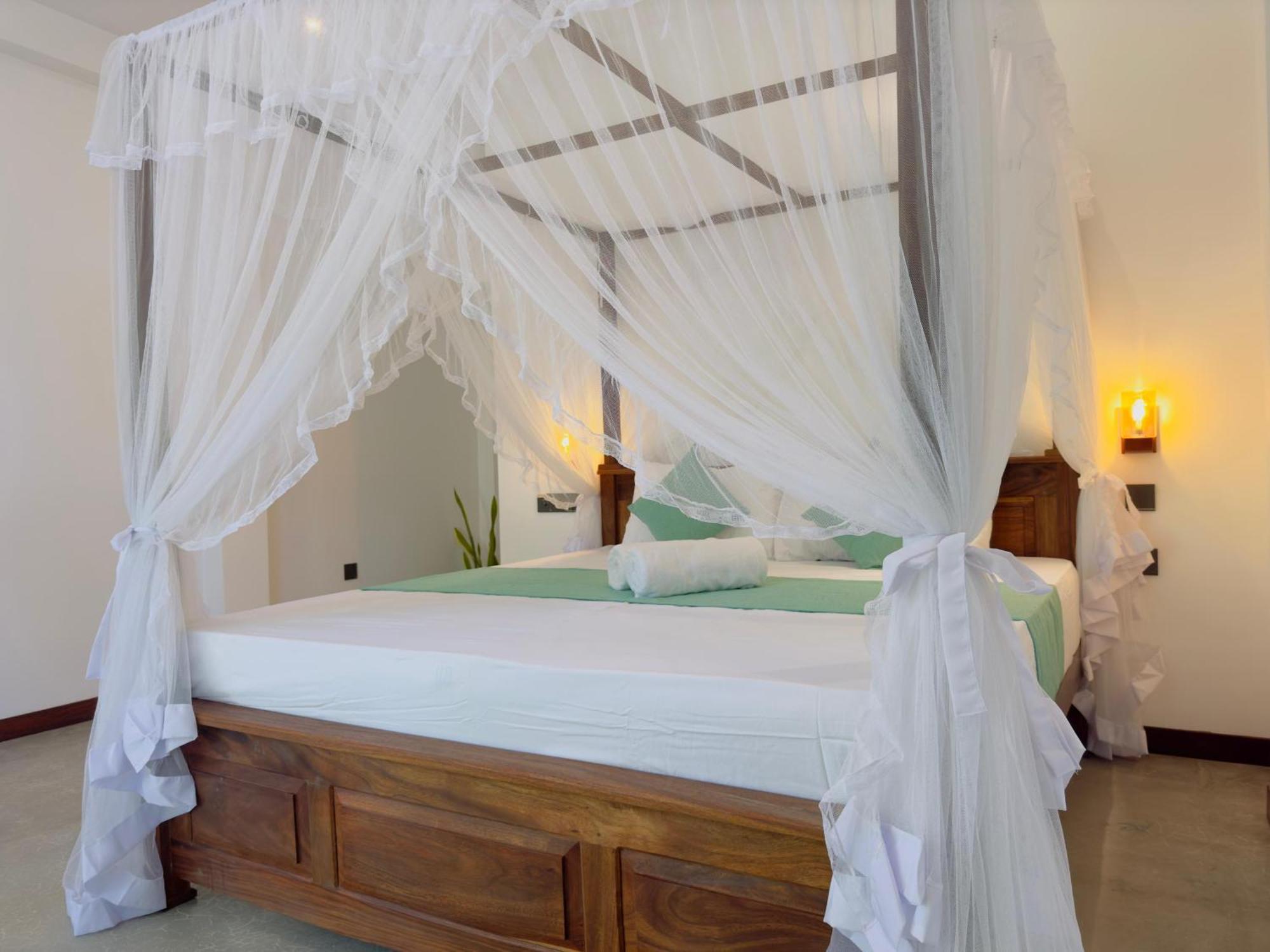 Hotel New Ocean Breeze Madiha à Matara Extérieur photo