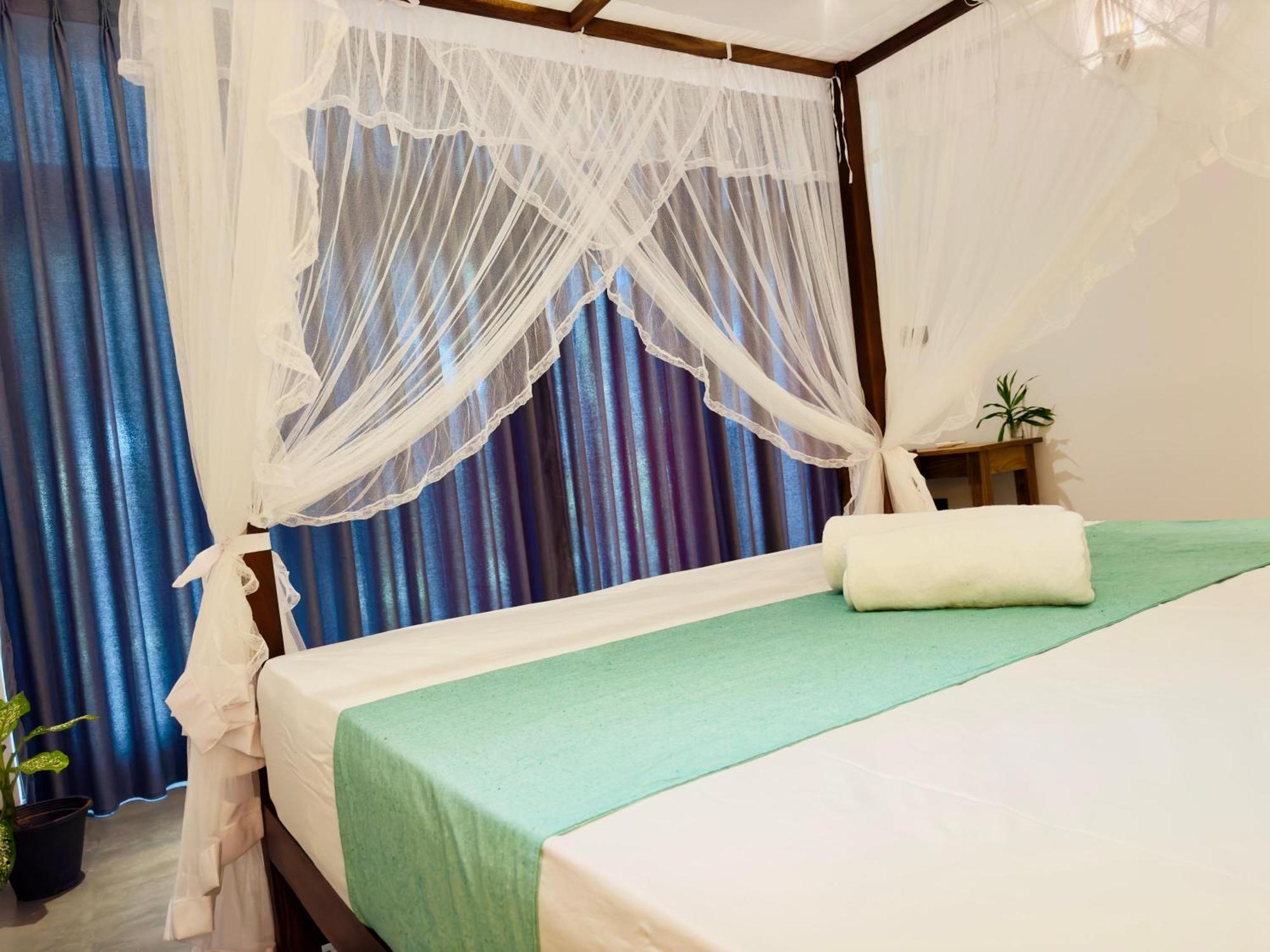 Hotel New Ocean Breeze Madiha à Matara Extérieur photo