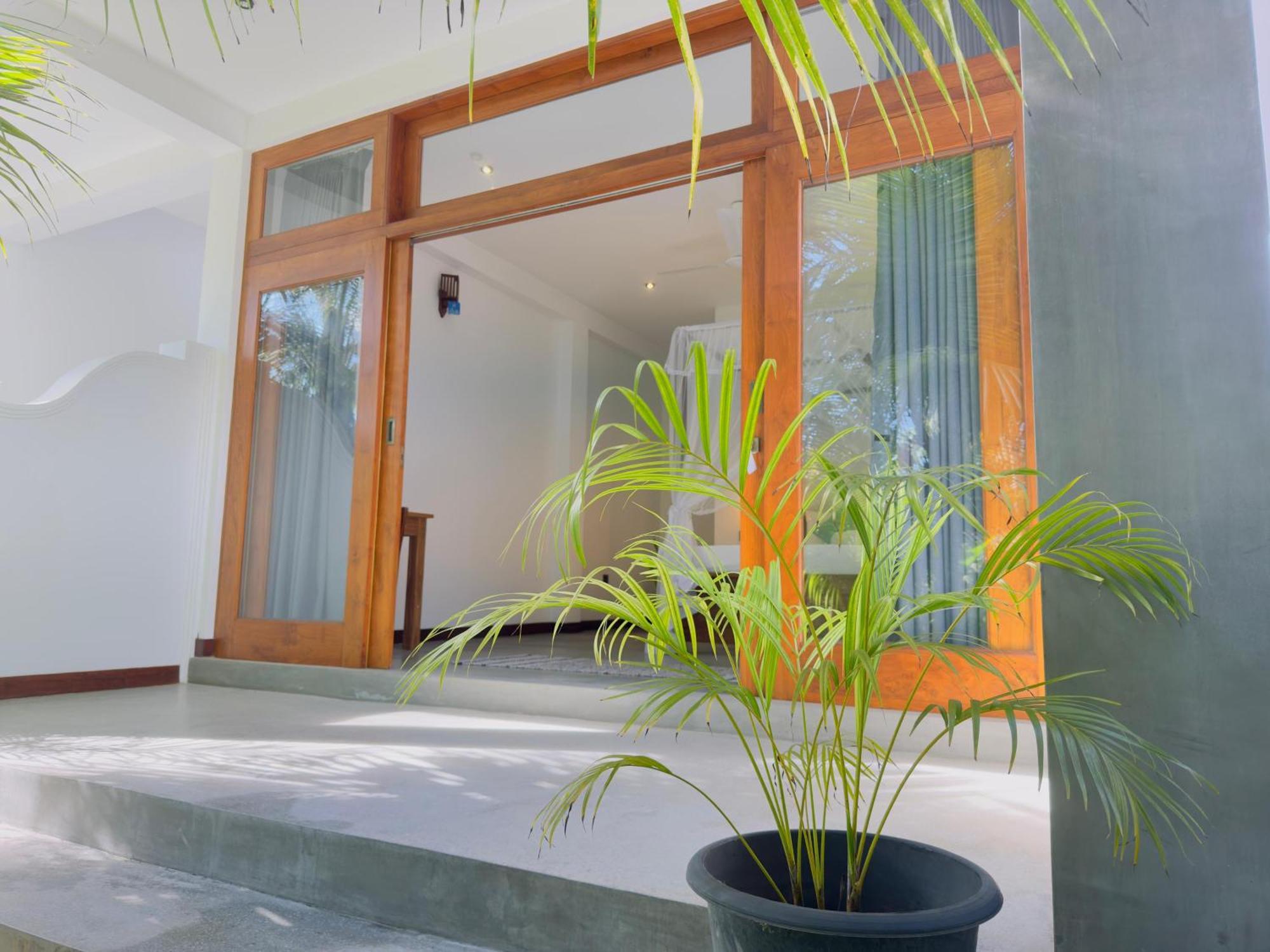 Hotel New Ocean Breeze Madiha à Matara Extérieur photo